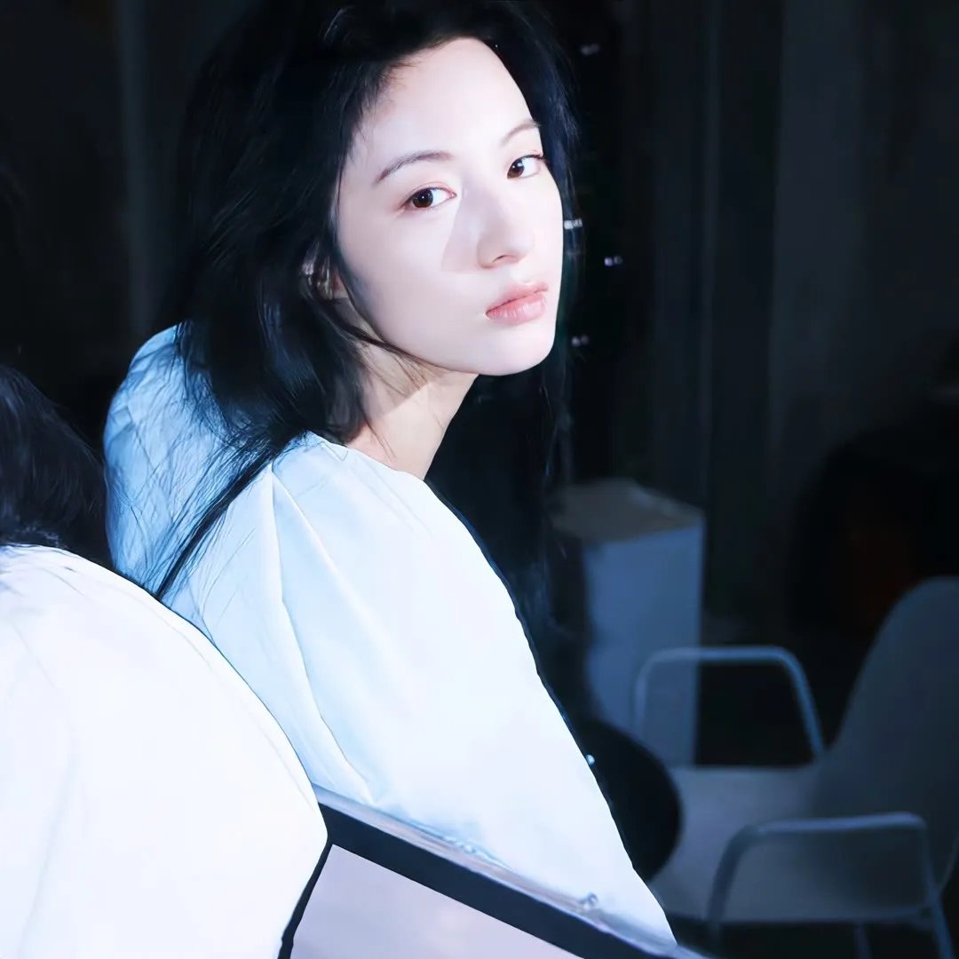朝鲜名侦探:奴隶的女儿 在线观看
